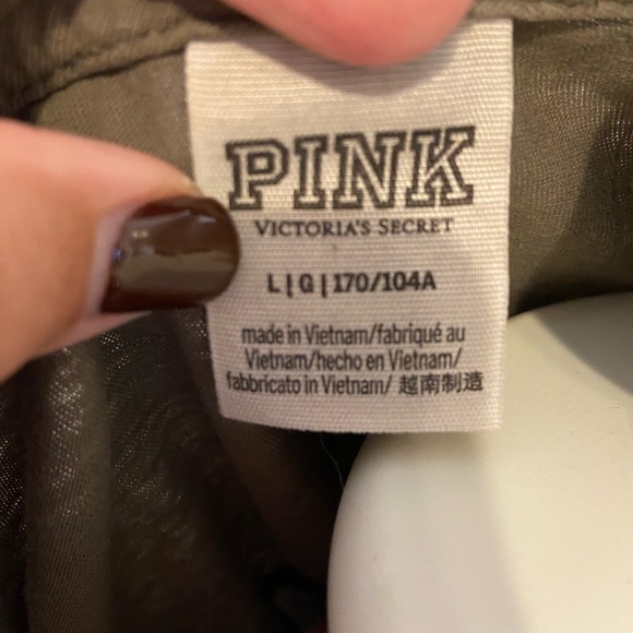 VS PINK Cropped Long Sleeve T Shirt - Picture 6 of 6